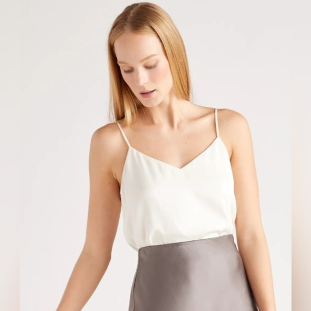 Quince Washable Stretch Silk V-Neck Cami Top in Ivory size large